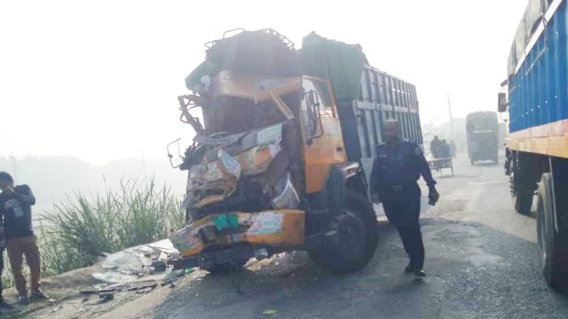 নগরকান্দায় সড়ক দুর্ঘটনায় একাধিক ব্যক্তি আহত