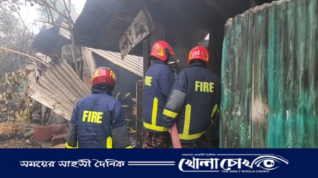 ব্রাহ্মণবাড়িয়ায় পূর্ব বিরোধের জেরে দুই গোষ্ঠির মধ্যে সংঘর্ষ, অগ্নিসংযোগ ও লুটপাট ,আটকঃ ৪