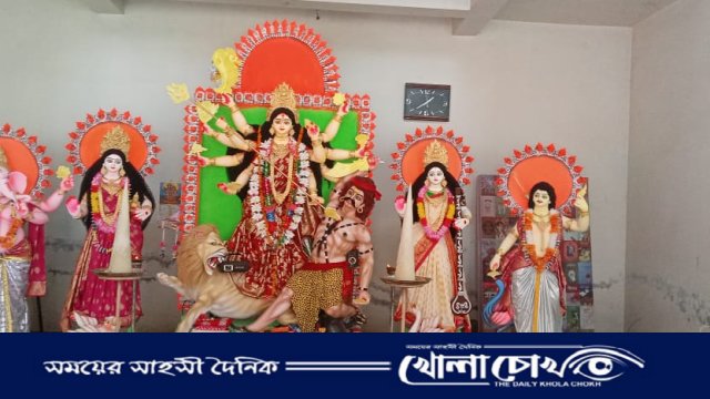 ফরিদপুরে শুরু হয়েছে ৫ দিনব্যাপী বাসন্তী পূজা।