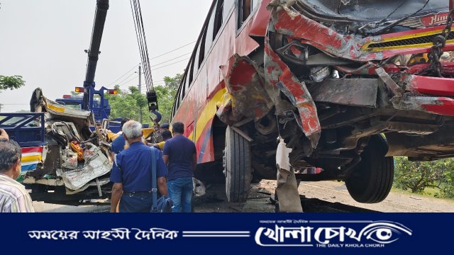 কানাইপুরে বাস পিক-আপ সংঘর্ষে এক পরিবারের চারজনসহ নিহত বেড়ে ১৩