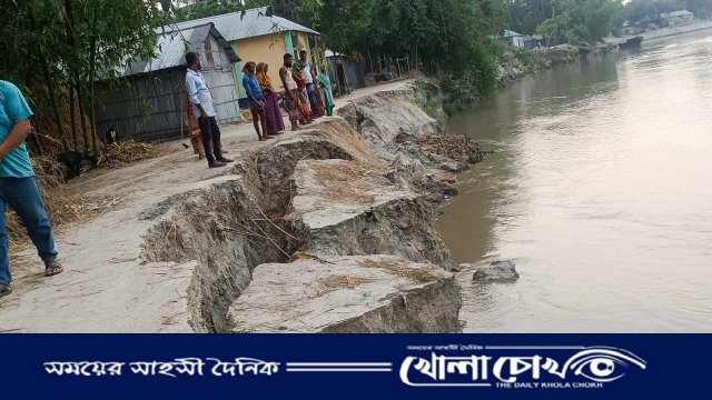 কাউনিয়ায় অসময়ে তিস্তার ভাঙন উৎকন্ঠা-আতঙ্কে নদী পাড়ের মানুষ