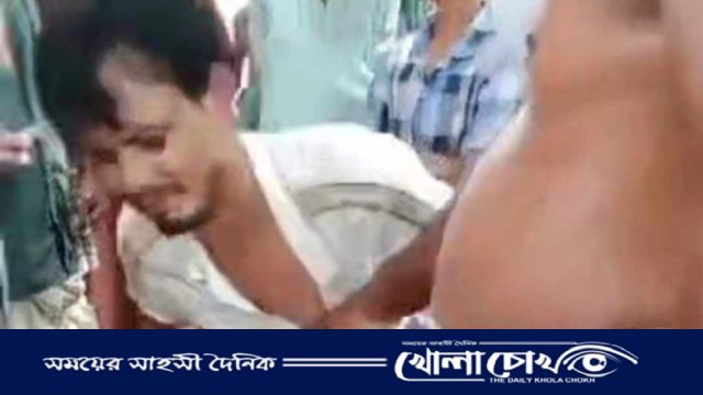 সালথায় পরকিয়া করতে গিয়ে ধরা খেলেন স্বেচ্ছাসেবকলীগ নেতা, গণধোলাই