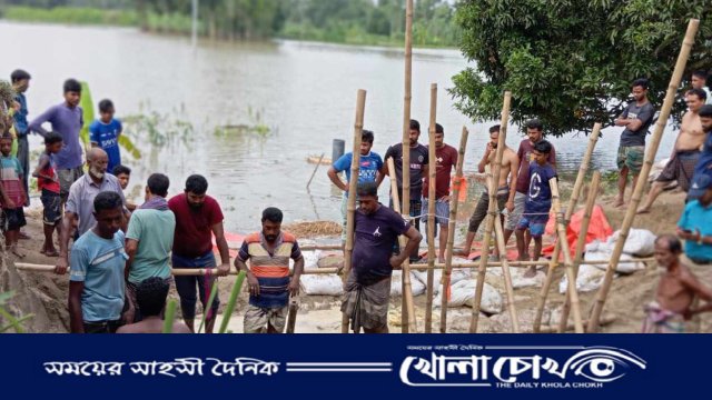 আত্রাইয়ে আবারও বাঁধ ধসে যোগাযোগ বিচ্ছিন্ন