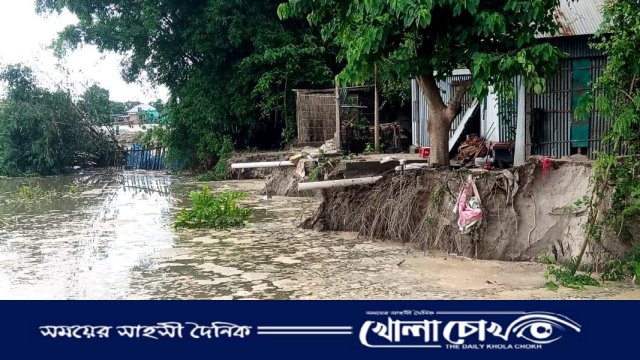 ফরিদপুরে বালি খেকোদের তান্ডবঃ  শহর রক্ষা বাঁধ তীব্র ঝুঁকিতে