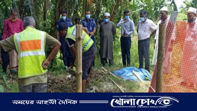 সদরপুরে মৃত্যুর ৫ দিন পর বাড়ি ফিরলেন তরুণী, ১০ মাস পর কবর থেকে তোলা হল লাশ