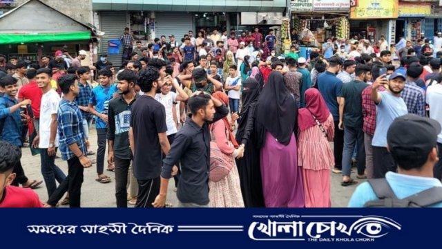 নোয়াখালীতে শিক্ষার্থীদের রিমেম্বারিং আওয়ার হিরোজ' কর্মসূচি পালন