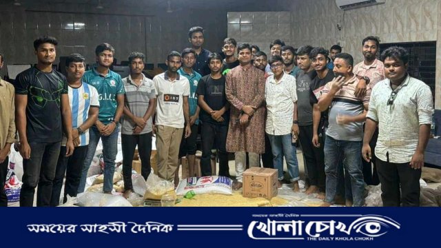 বন্যা কবলিত মানুষের পাশে শালিখা উপজেলার তরুণ সমাজ 