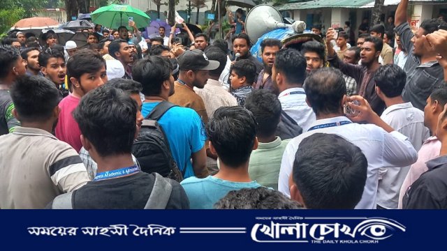 ভারতে ইসলাম ধর্ম ও মহানবী হযরত মোহাম্মদ (সঃ) কে নিয়ে কটুক্তি করার প্রতিবাদে ফরিদপুরে বিক্ষোভ মিছিল অনুষ্ঠিত 