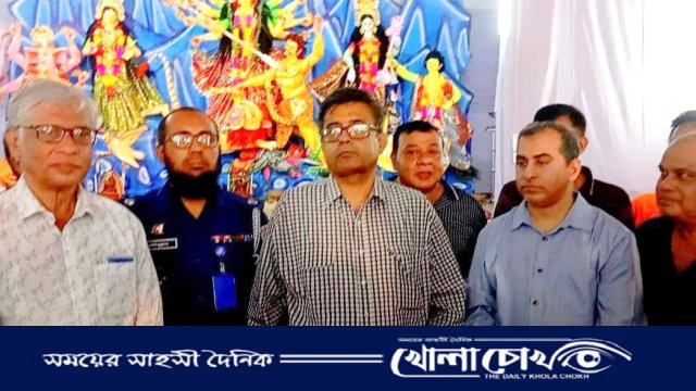 মাগুরায় পূজা মন্ডপ পরিদর্শন করলেন প্রধান উপদেষ্টার প্রেস সচিব 