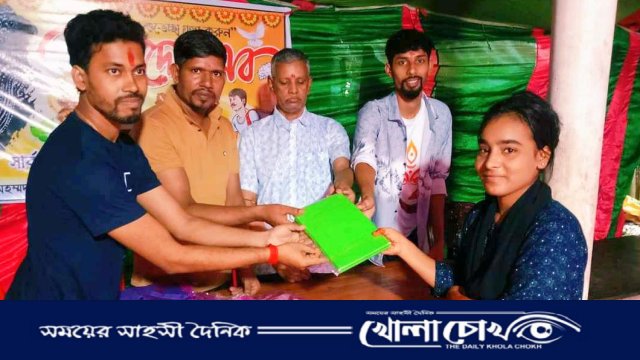 মহম্মদপুরে শারদীয় দুর্গাপূজা উপলক্ষে বস্ত্র বিতরণ 