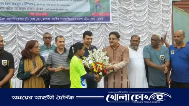 মাগুরায় সাবেক ফুটবল খেলোয়াড়দের প্রীতি ম্যাচ অনুষ্ঠিত 