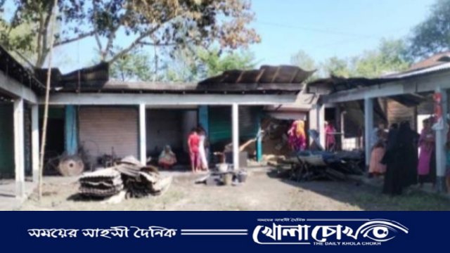 কিশোরগঞ্জে আগুনে ১২টি দোকান পুড়ে ছাই, প্রায় অর্ধ কোটি টাকার ক্ষতি