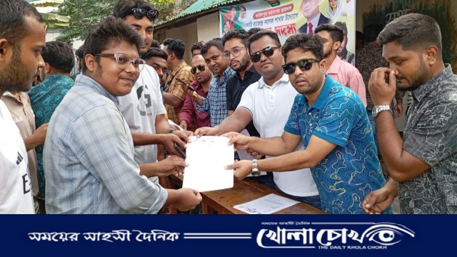 ফরিদপুর জেলা ও মহানগর ছাত্রদলের উদ্যোগে সদস্য ফরম বিতরণ কর্মসূচি অনুষ্ঠিত 