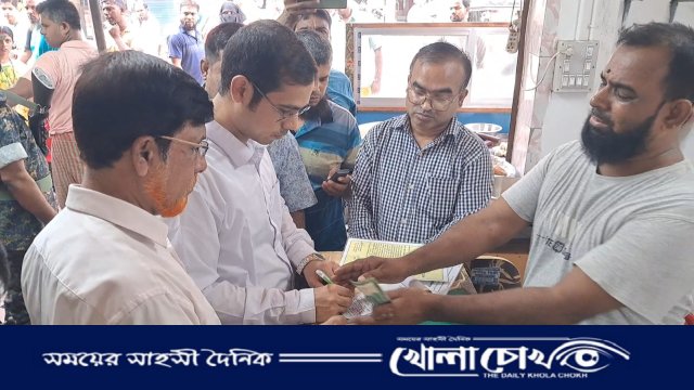 ফরিদপুরে খাবারের হোটেলে ভ্রাম্যমাণ আদালতের অভিযান ও জরিমানা 