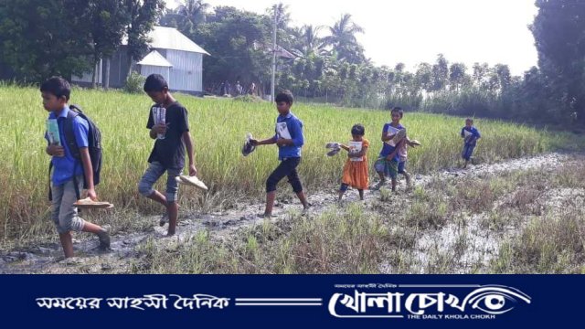 সালথায় একশত মিটার রাস্তার অভাবে ভোগান্তিতে একটি গ্রামের শত শত মানুষ