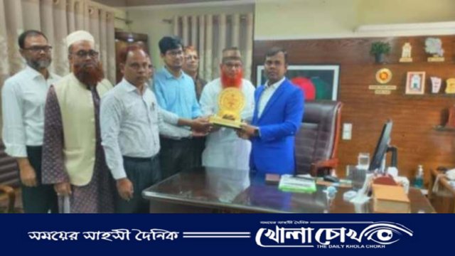 আত্রাইয়ে নবাগত ইউএনও'কে  কিন্ডারগার্টেন এসোসিয়েশনের শুভেচ্ছা প্রদান 