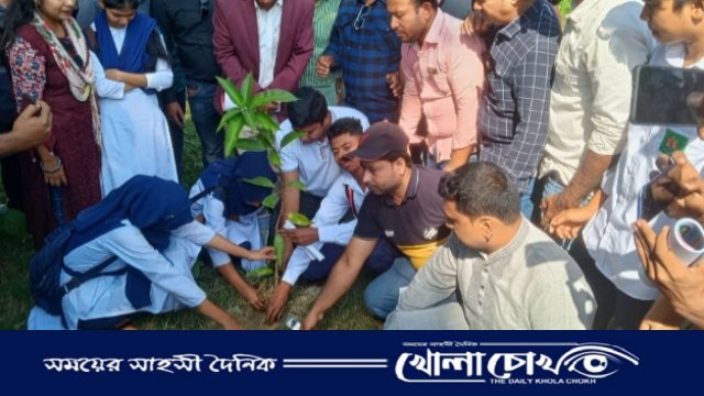 সরকারি ইয়াসিন কলেজ ও সরকারি রাজেন্দ্র কলেজে ছাত্রদলের বৃক্ষরোপণ ও লিফলেট বিতরণ ‌কর্মসূচী অনুষ্ঠিত