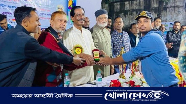 ফরিদপুরে আরাফাত রহমান কোকো স্মৃতি ক্রিকেট টুর্নামেন্টে পূর্ব খাবাসপুর বয়েজ ক্লাব চ্যাম্পিয়ন