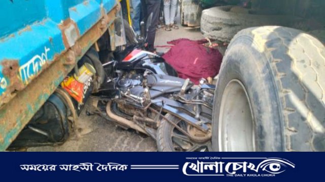 চাটখিলে ট্রাক চাপায় মোটরসাইকেল আরোহী কিশোরের মৃত্যু