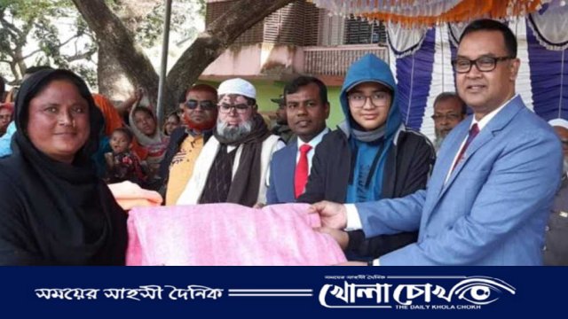 আত্রাইয়ে বেদে ও কুলি সম্প্রদায়ের মাঝে জেলা প্রশাসকের কম্বল বিতরণ   