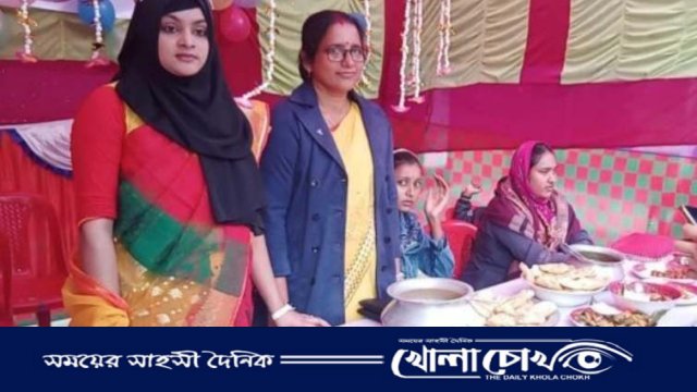 মাগুরার শালিখায় নবান্ন উৎসবে বাহারি পিঠার আয়োজন 