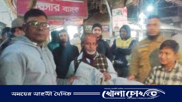 নবীনগর পৌর সদরে অসহায় ও দুস্থদের মাঝে নগদ অর্থ ও কম্বল বিতরণ করলেন ইউএনও