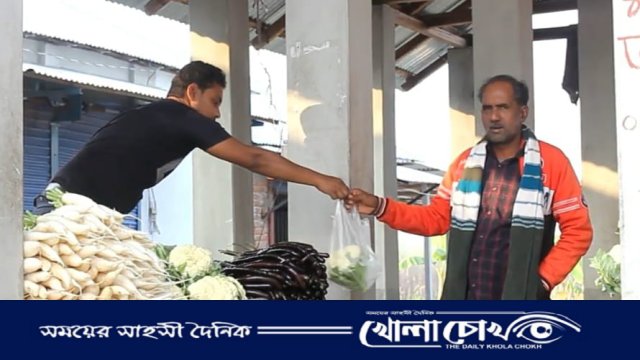 খোকসায় অবাধে ব্যবহার হচ্ছে নিষিদ্ধ পলিথিন