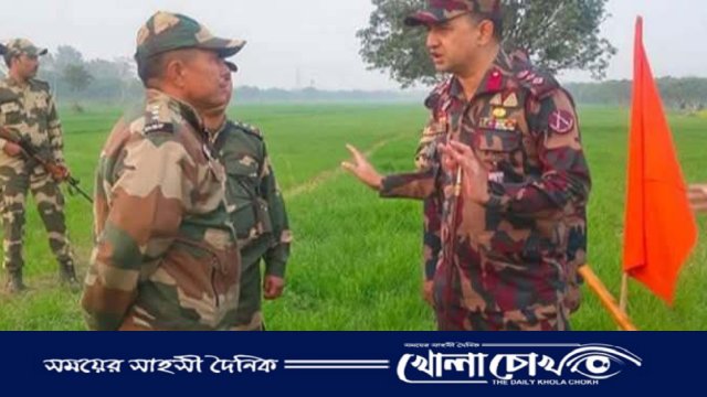 নওগাঁ সীমান্তে বিএসএফের কাঁটাতারের বেড়ার চেষ্টা, বিজিবি'র বাধায় বন্ধ