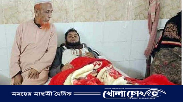 রাণীনগরে বিদেশ ফেরত যুবককে মারপিট করে ২ লক্ষ টাকা চাঁদা নেওয়ার অভিযোগ যুবদল নেতার বিরুদ্ধে