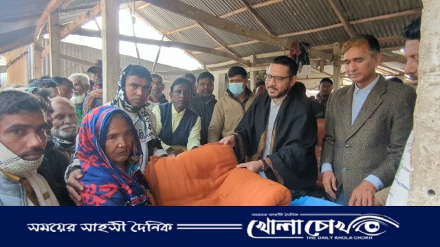 ফরিদপুরের চরাঞ্চাচলের শীতার্তদের মাঝে ফারিয়ান ইউসুফের শীতবস্ত্র বিতরণ