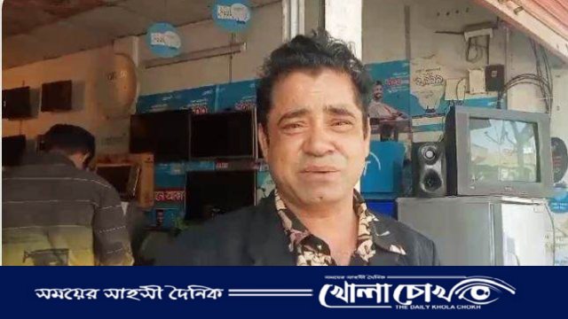 পীরগাছায় মেসার্স মা ইলেকট্রনিক্সে ব্যাপক ভাঙচুর ও লুটপাট