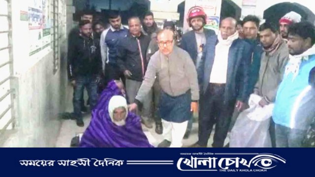 আত্রাইয়ে বিএনপি'র আয়োজনে শীতার্তদের মাঝে কম্বল বিতরণ