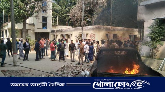 ফের ওবায়দুল কাদেরের গ্রামের বাড়িতে অগ্নিসংযোগ-ভাঙচুর