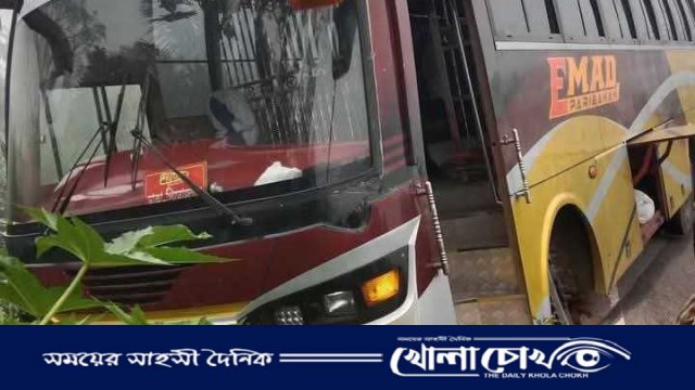 নাজিরপুরে সড়ক দূর্ঘটনায় পিতা-পুত্রের মৃত্যু