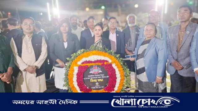 খাগড়াছড়িতে একুশের  শহীদদের শ্রদ্ধা নিবেদন করলেন চেয়ারম্যানের নেতৃত্বে জেলা পরিষদ পরিবার