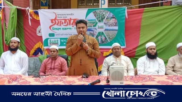 আস-সুন্নাহ্ ফাউন্ডেশনের উদ্যোগে ইফতার সামগ্রী বিতরণ