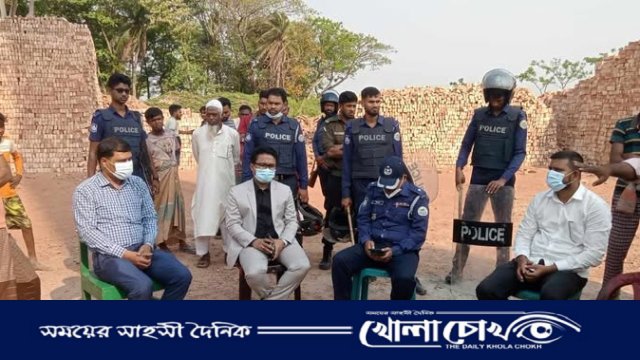 ভ্রাম্যমান আদালতের অভিযানে ৩টি ইটভাটা থেকে ৩ লাখ টাকা জরিমানা আদায়