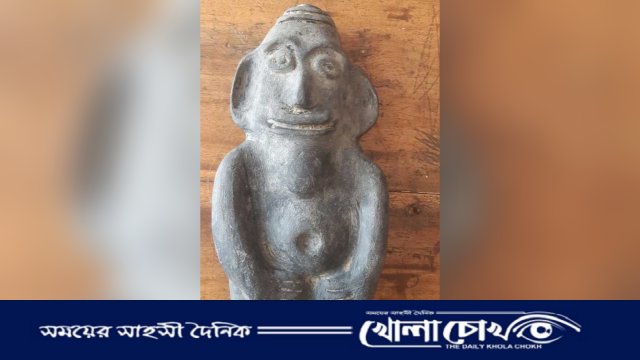 আত্রাইয়ে কথিত কষ্টি পাথরের মূর্তি উদ্ধার