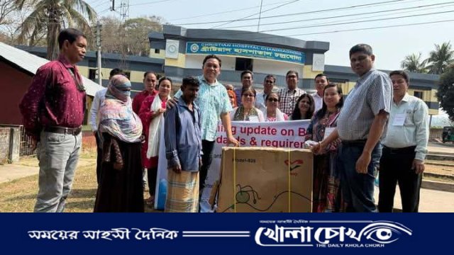 কাপ্তাইয়ে প্রতিবন্ধী নারী নুর জাহান পেলেন হুইলচেয়ার