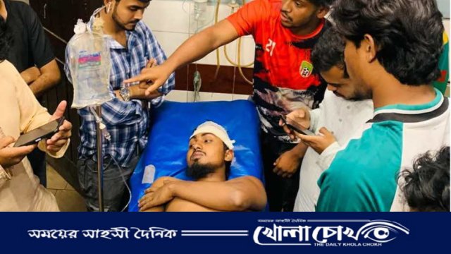 সরাইলে বৈষম্যবিরোধী ছাত্রদের ওপর মাইক্রোবাস চালকদের হামলা