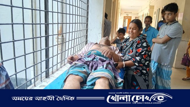 শ্রীনগরে পৃথক দুর্ঘটনায় বালুভর্তি ড্রাম ট্রাক ও অটোরিকশার সংঘর্ষে আহত ২